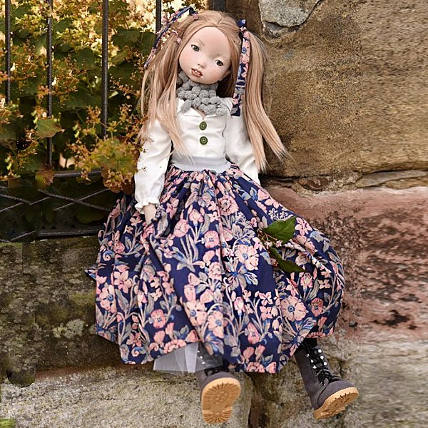 Nieves 4, Artist Doll